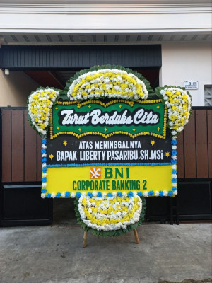 Papan Bunga Duka di Caringin Kulon
