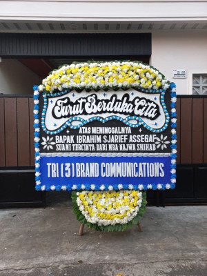 Papan Bunga Duka di Caringin Kulon